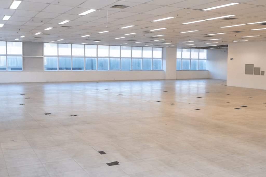 Primeiro Andar Centro Empresarial Limão