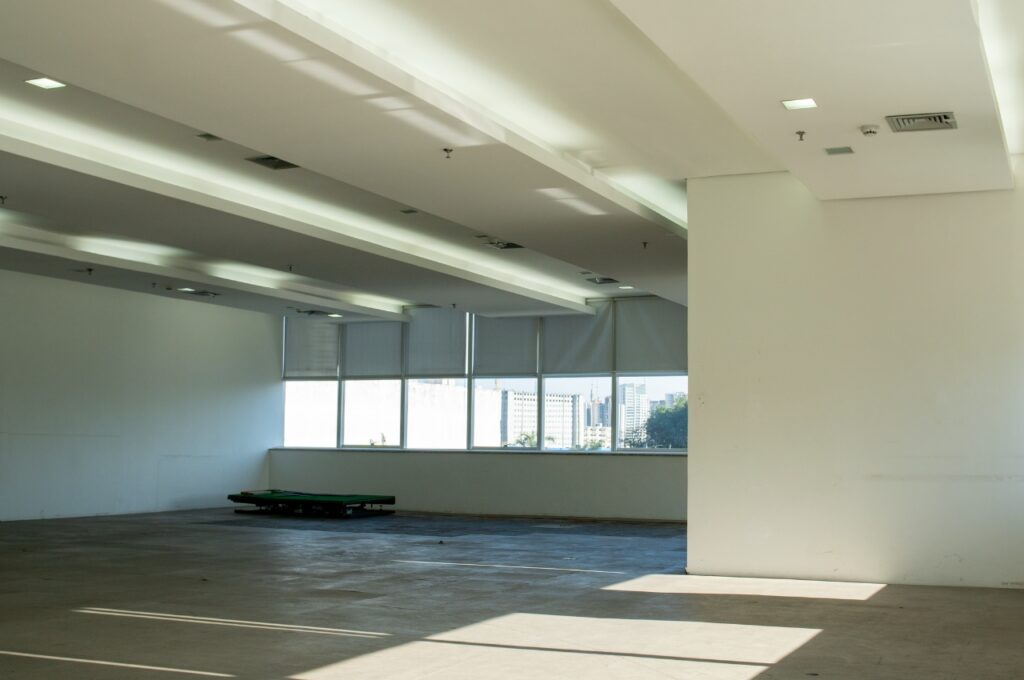 Segundo Andar Centro Empresarial Limão